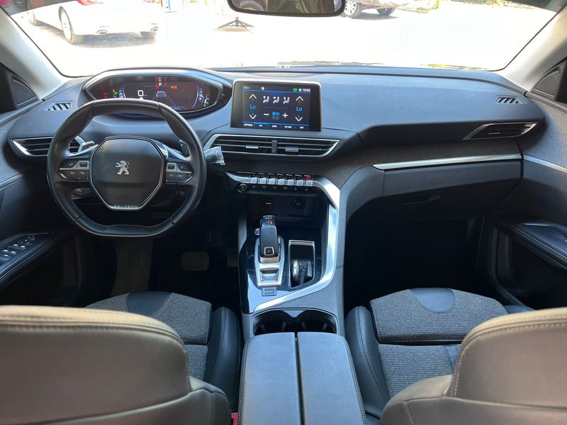Thumbnail 4 of 2020 Peugeot 5008